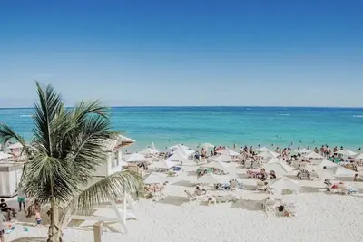 Image de Voted Most Luxurious! Modern 3 Bedroom 100 steps to White Sand & Turquoise Water