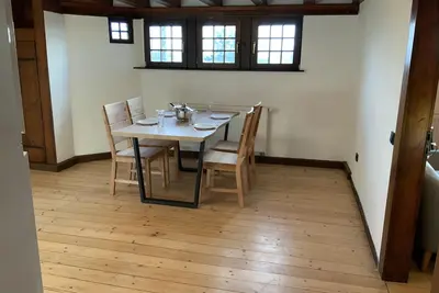 Image de Multi-bed room in the historic Gentilburg for up to 8 people