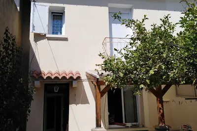 Image de 2 Bedroom Private vacation home in Toulon