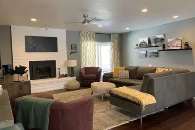 Image de Cozy family home short walk to park and Flagstaff Urban Trail