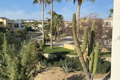 Image de Private, charming  home 5 minutes from town, beach and shopping