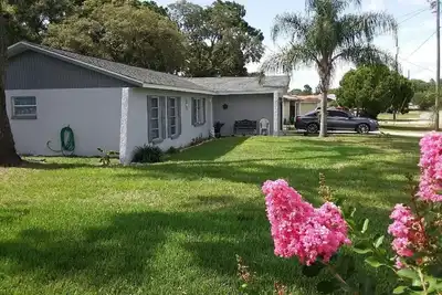 Image de Florida escape Quiet area. Restaurants all over, Clearwater 1 hr away, Orlando1hr.