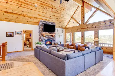Image de New Duck Creek â›° Escape w/View+Ac! ~30 mi. Bryce/Zion