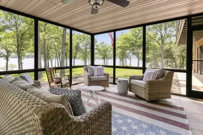 Image de Lake Front Home with the Best Views on Table Rock Lake. Sleeps 16