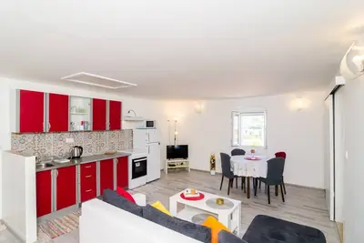 Image de Apartment Jasmin - One Bedroom Apartment with Balcony and Garden View