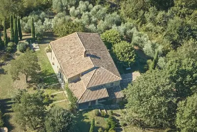 extraordinary farm house in Tuscany