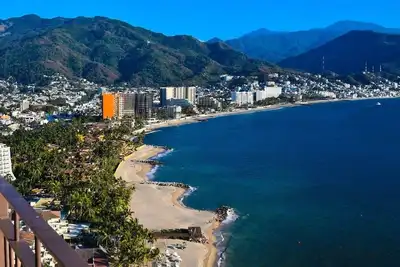 Image de Grand Venetian Luxury 3000 sq ft Beach Front Condo