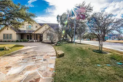Image de Aggieland Lookout • Directly across the street from Kyle Field