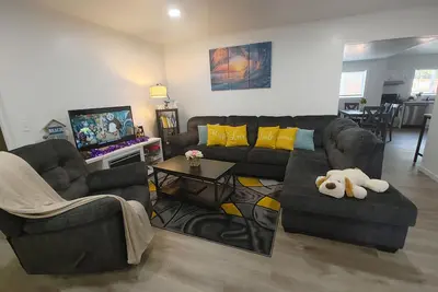 Image de Spacious 4br w/Arcade, Pet Friendly, near Beaches