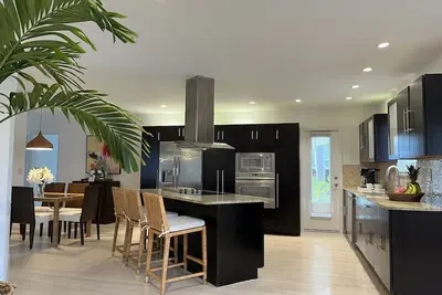 Image de Modern Abode with heated pool, 3 miles from beach