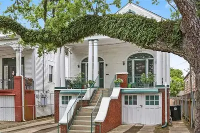 Image de Quintessential New Orleans home in Mid City