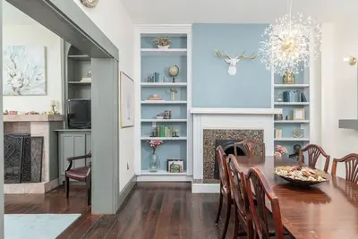 Image de ★Private terrace & parking ★ at this Historic 1800's Townhome in ❤︎ of City