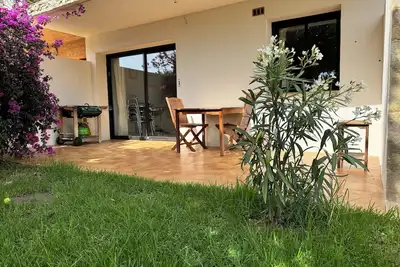 Image de Bel appartement climatisé avec piscine et parking privé