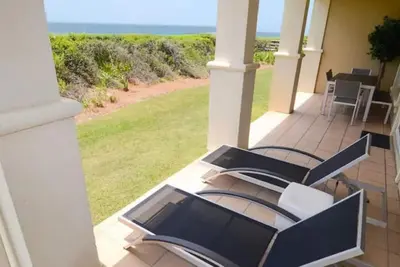 Image de Gulf Front - Private Community - Pool - 1st Floor