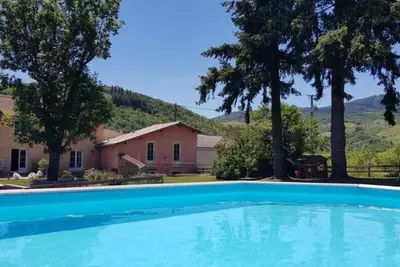 Image de La Distillerie - Le Perreon