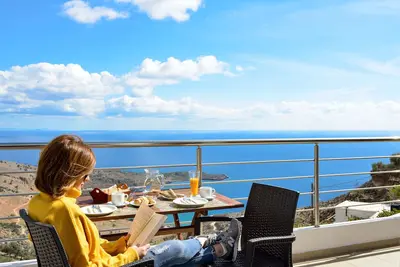 Image de Panoramic View House Livaniana