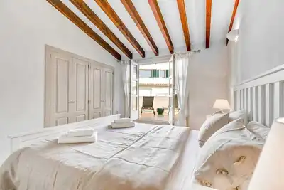Spectacular 1 bedroom penthouse with huge private terrace! (4-A)