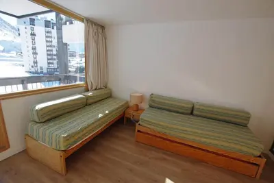 Image de 20m du centre station, 3ème étage, balcon, télévision, casier à ski, 24m², Tignes