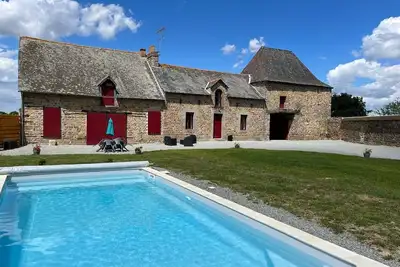 Image de Maison avec piscine chauffée privative