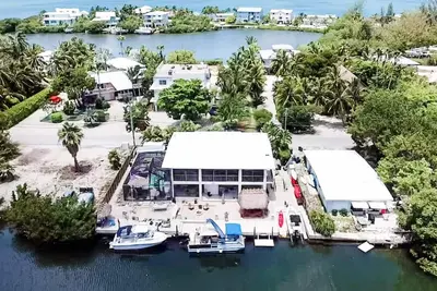 Image de Waterfront Retreat in Key Largo 90' deep water dock