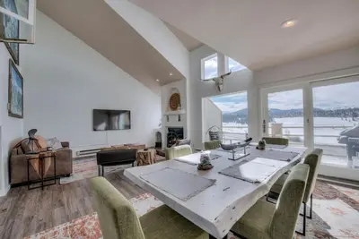 Image de Lake Dillon Views! Modern, Spacious Townhome Near Ski Resorts