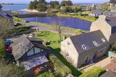 Image de 2 maisons pour 14 personnes, bord de mer