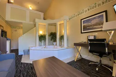 Image de Jacuzzi Suite -1 King Bed
