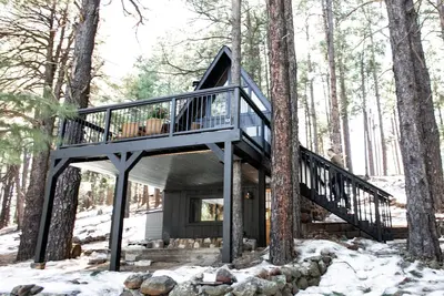 Image de SimplyStayFrame - AFrame Cabin Kachina Village