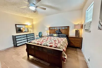 Image de Lovely 2 Br &1 Ba in downtown king William riverwalk convenient area