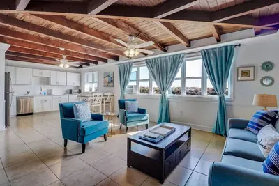 Image de Sea Glass Cottage #2 | Renovated | Beachfront w/Dune Views | Outdoor Courtyard