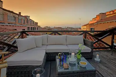 Image de Perfect Marvelous Large Total Luxury Fantasy-Terrace-Bellini Cocktail Welcome
