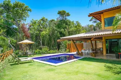 Image de Intimate 4 suite villa in a garden setting