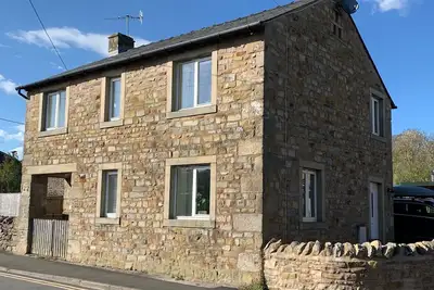 Image de Dawsons Cottage, pet friendly, with a garden in High Bentham
