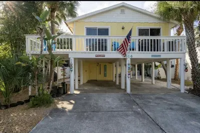 Image de Walk to Beach! Wraparound Porch with Ocean Breeze!
