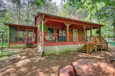 Image de Serene Cabin w/ Riverfront Views & Access!