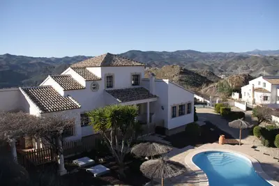 Image de Villa Rosada - luxurious 3 bed\/bathroom villa with garden and pool