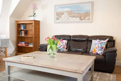 Image de Modern apartment in picturesque north Guernsey, by beautiful bay and Vale Castle