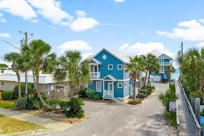 Image de Gulf View ~ Beach Setup Included ~ Crystal Beach