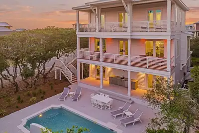 Image de Book for Summer! Private Pool! Private Beach Access! Low-Speed Vehicle! Carriage House! Gulf Views!