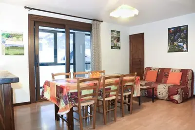 Image de 20m des commerces, 1er étage, télévision, casier à ski, 44m², Montgenèvre