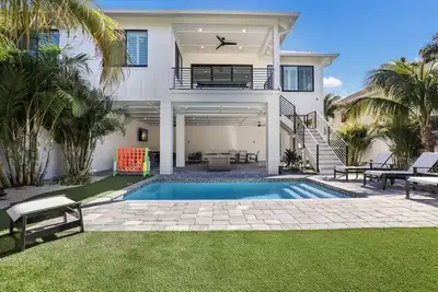 Image de Private Pool! Ping-Pong, Pool Table, Putt-Putt!
