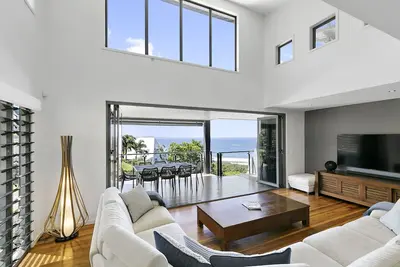 Image de Luxury, magnificent views, space and swimming pool