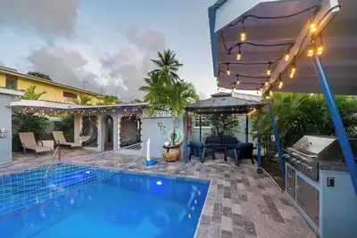 Image de Private Pool | 3 Mins to Welches Beach | Bbq