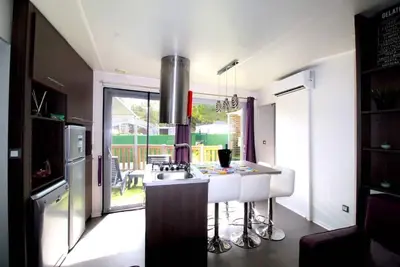 Image de Lodges with private pool 1