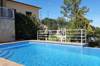 Image de 2inm01 - Maison de 4 chambres avec piscine privée et jardin située à Lloret de Mar près de la plage.