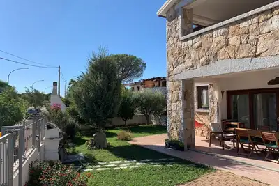 Image de Vacation house with garden within walking distance of the beach.