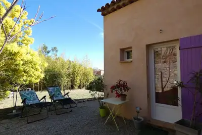 Image de Chambre indépendante avec jardin privatif calme, vue magnifique sur les collines