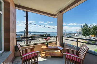 Image de 🚢Luxury Seattle Waterfront Walk to Cruise Ship & Pike Place -Waterfront Views🎡