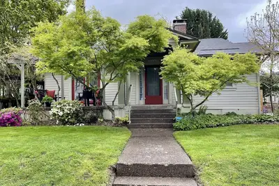 Image de Welcome to Bungalow 437! Close to Downtown & Osu!