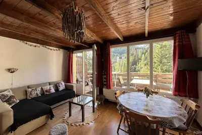 Image de 300m du centre station, 3ème étage, balcon, télévision, casier à ski, 32m², Pra Loup